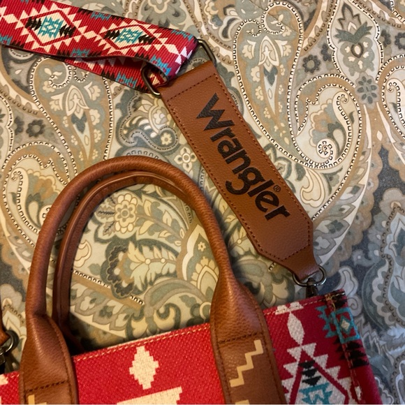 New Wrangler Southwestern Print Canvas  Small Crossbody Tote - Picture 7 of 10